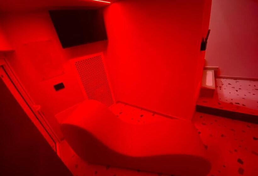 住宿加早餐  Rebel Suite Cross