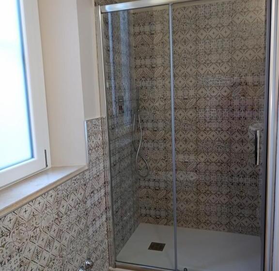 Bed and Breakfast Room 369