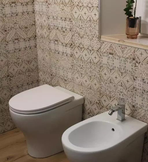 تختخواب و صبحانه Room 369