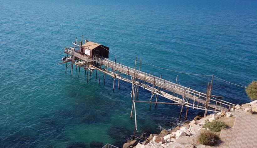 Bed and Breakfast Room 369