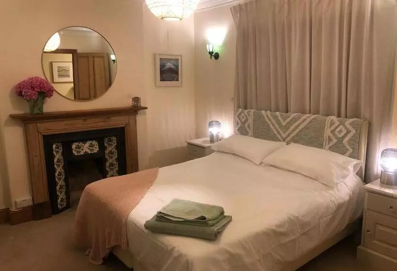 تختخواب و صبحانه The Dragonfly Bnb, Glastonbury