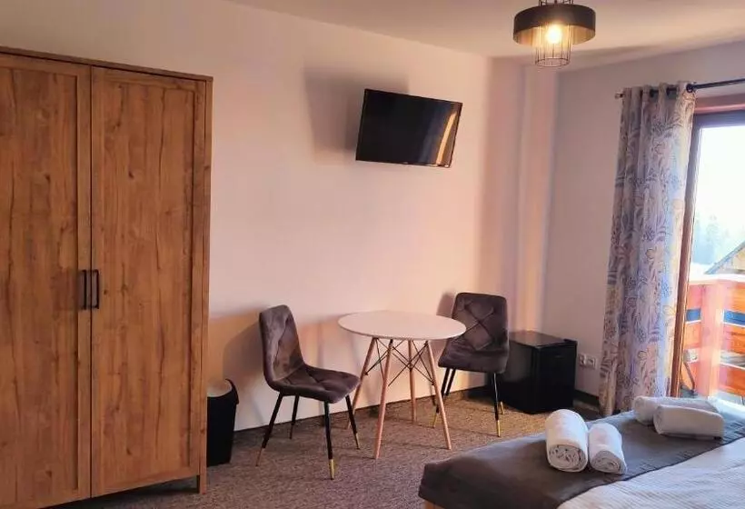 Aamiaismajoitus (B&B) Willa Adamówka