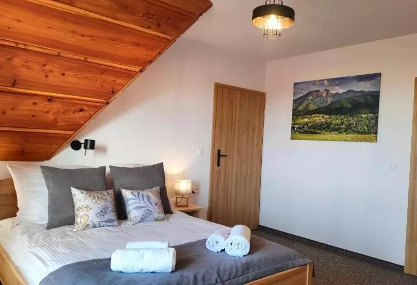 Aamiaismajoitus (B&B) Willa Adamówka