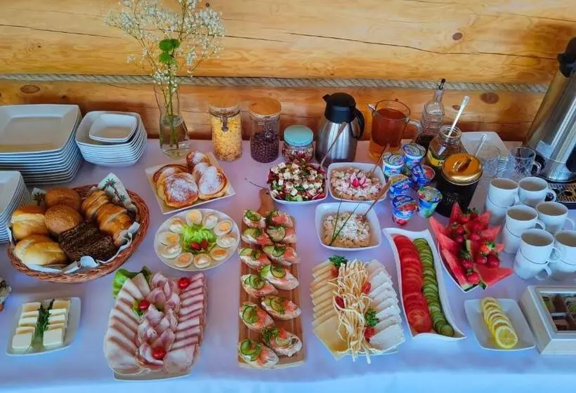 Aamiaismajoitus (B&B) Willa Adamówka