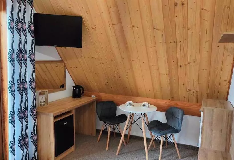 Aamiaismajoitus (B&B) Willa Adamówka