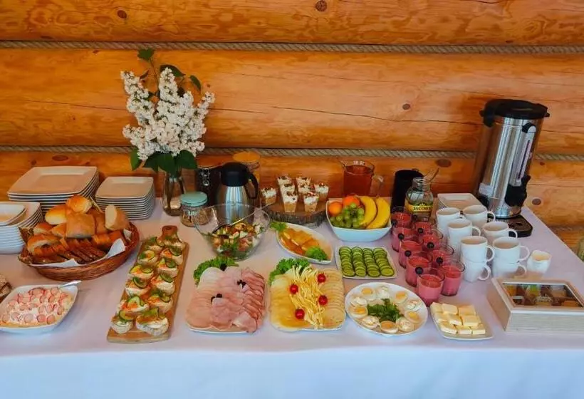 Aamiaismajoitus (B&B) Willa Adamówka