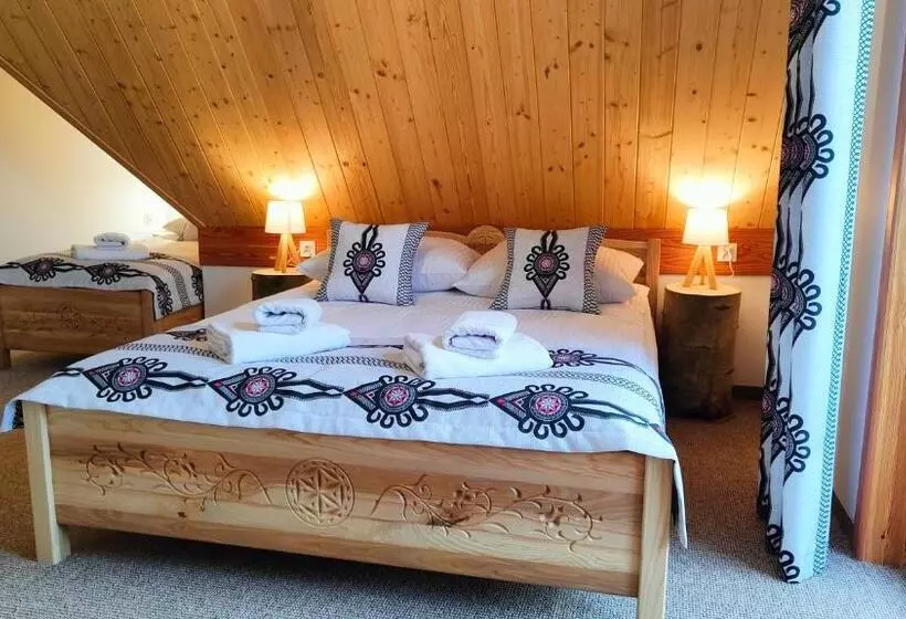 Aamiaismajoitus (B&B) Willa Adamówka