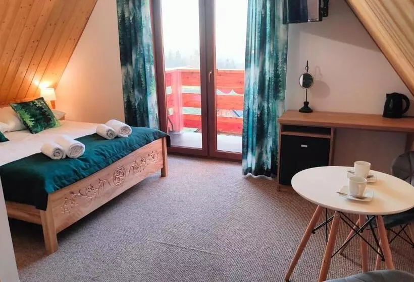 Aamiaismajoitus (B&B) Willa Adamówka