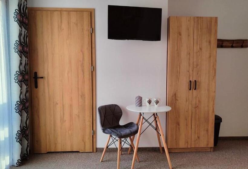 민박 Willa Adamówka