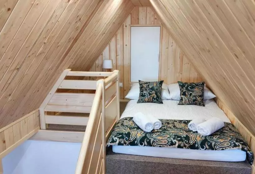 Aamiaismajoitus (B&B) Willa Adamówka