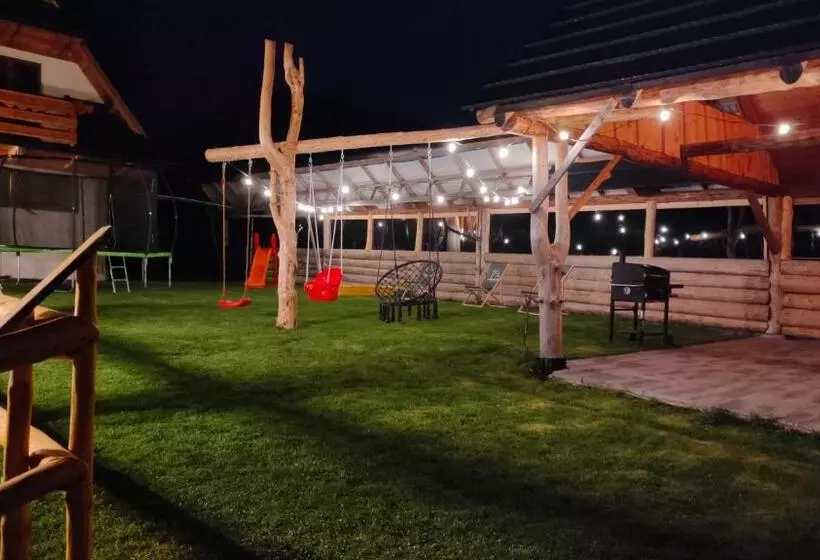 Aamiaismajoitus (B&B) Willa Adamówka