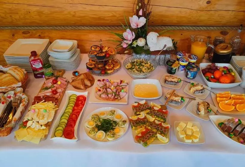 Aamiaismajoitus (B&B) Willa Adamówka