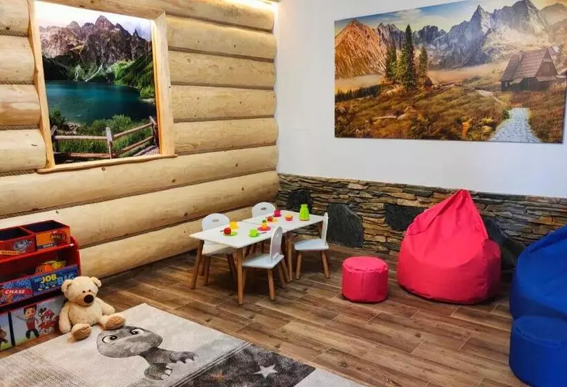 Aamiaismajoitus (B&B) Willa Adamówka