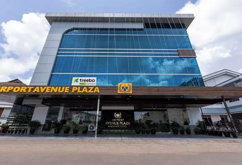 ホテル Treebo Trend Airport Avenue Plaza Cochin Airport 
