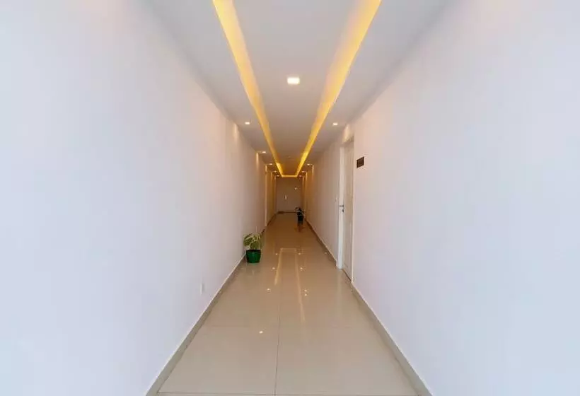 ホテル Treebo Trend Airport Avenue Plaza Cochin Airport 