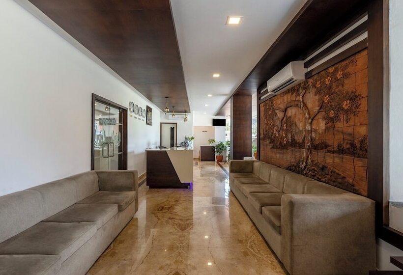 Hôtel Treebo Trend Airport Avenue Plaza Cochin Airport ​​​​​​​