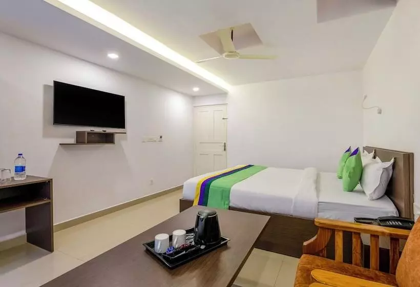 ホテル Treebo Trend Airport Avenue Plaza Cochin Airport 