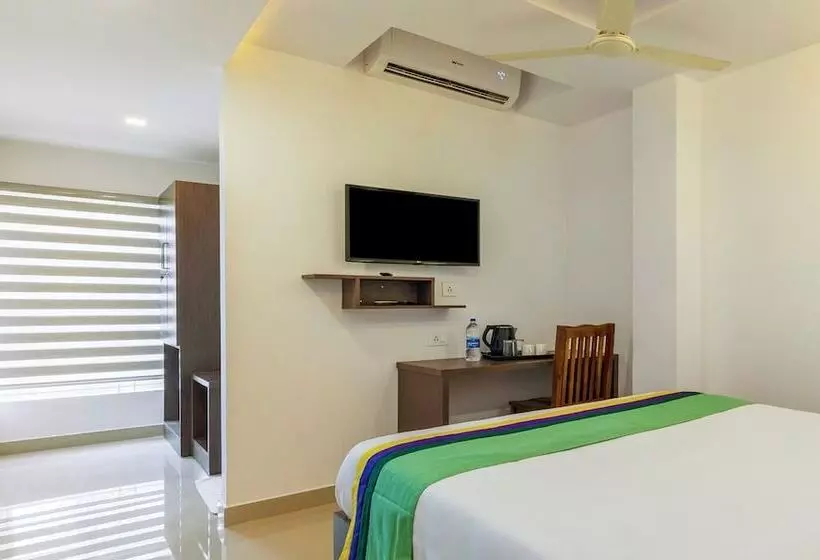ホテル Treebo Trend Airport Avenue Plaza Cochin Airport 
