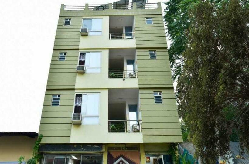 בית מלון כפרי Flagship Stay Inn