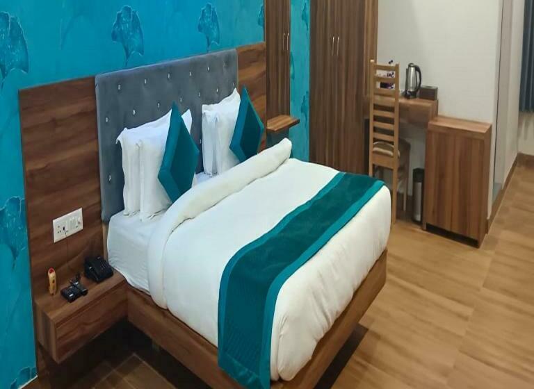 בית מלון כפרי Golden Palm