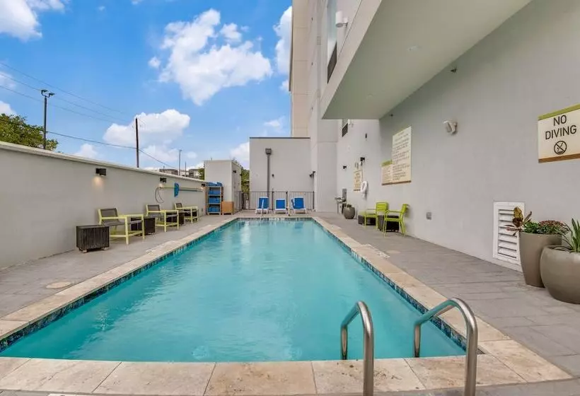 ホテル Home2 Suites By Hilton Dallas Medical District Lovefield