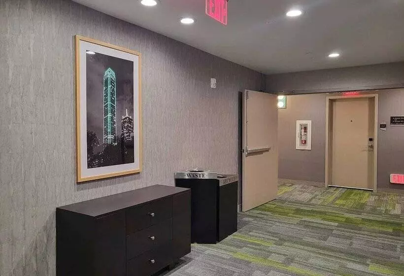 ホテル Home2 Suites By Hilton Dallas Medical District Lovefield