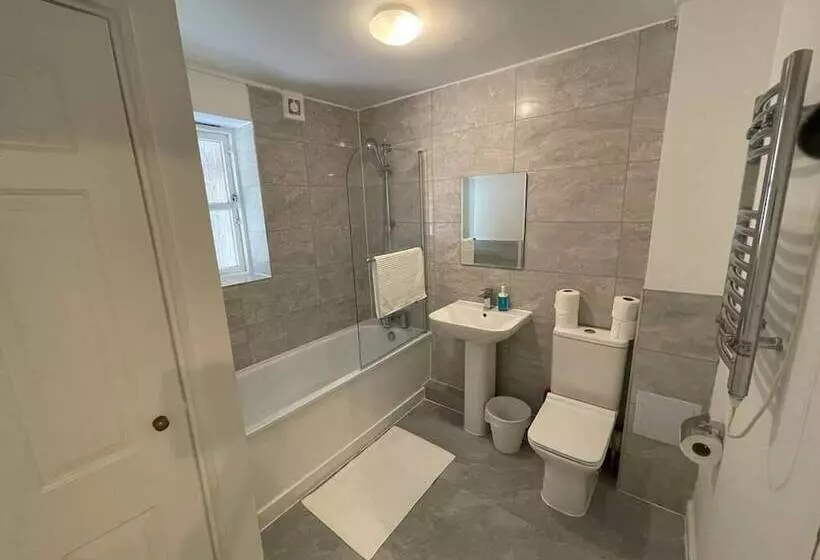 Hotelli Ilford Grand