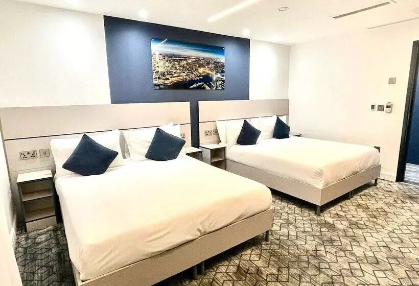 Hotelli Ilford Grand