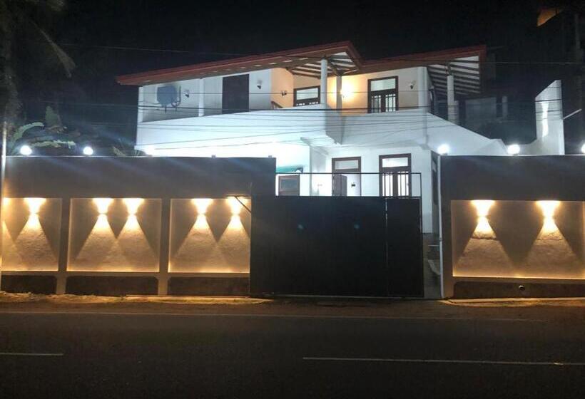 호텔 Mirissa Ocean Breeze