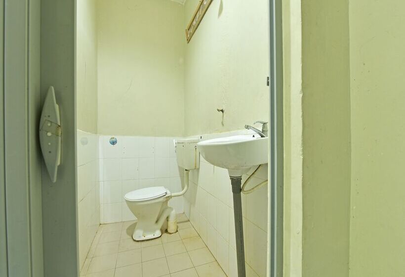 Hotel Oyo 90708 D Kuala Waterfront Chalet & Boat Charters