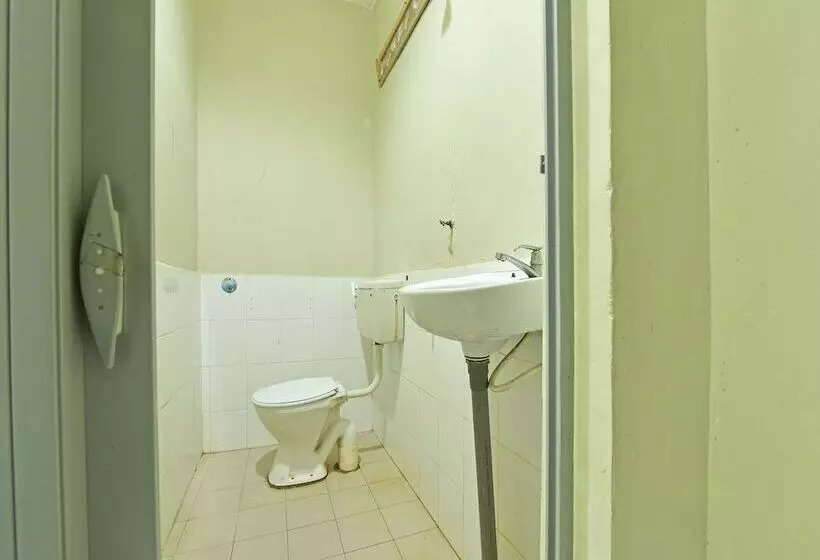 ホテル Oyo 90708 D Kuala Waterfront Chalet & Boat Charters