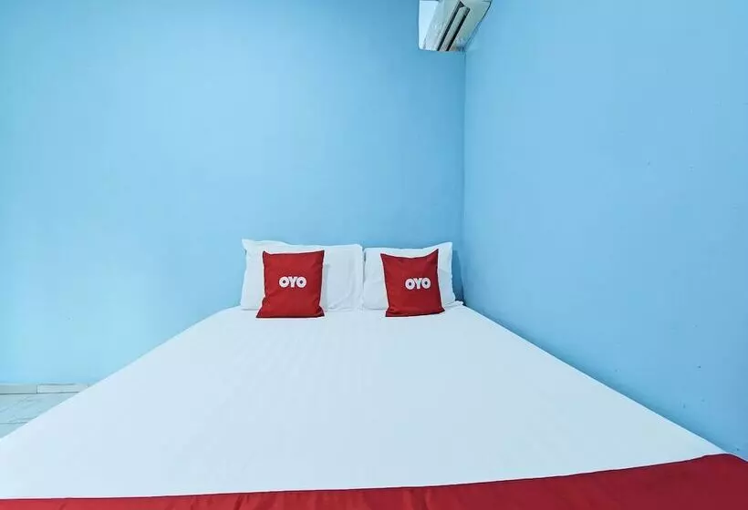 ホテル Oyo 90708 D Kuala Waterfront Chalet & Boat Charters