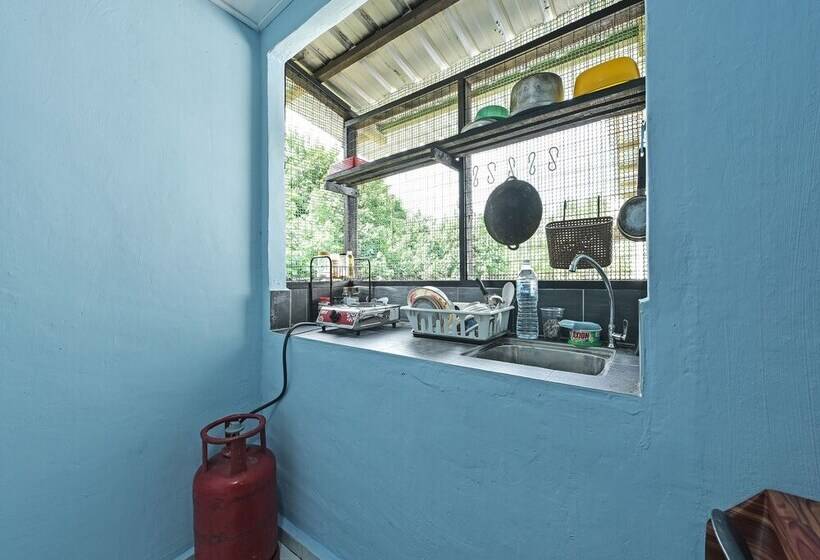 Hotel Oyo 90708 D Kuala Waterfront Chalet & Boat Charters