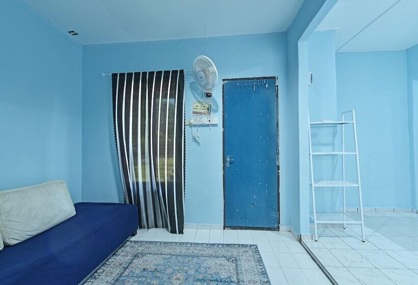 Hotel Oyo 90708 D Kuala Waterfront Chalet & Boat Charters