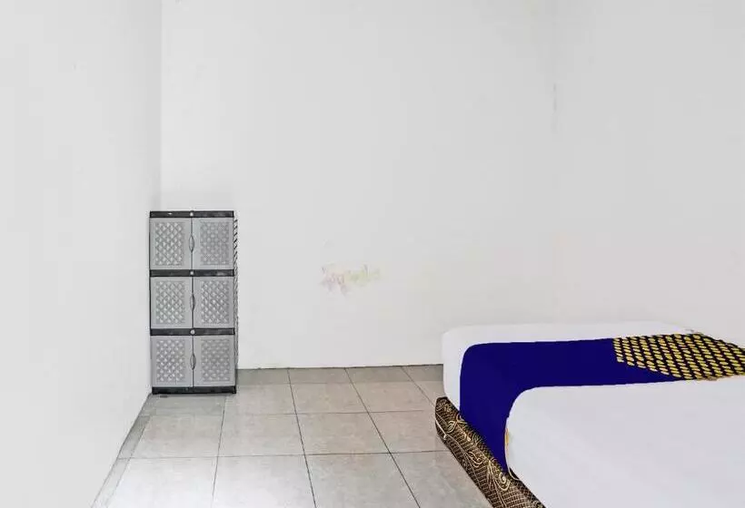 Hotelli Spot On 92086 Fun Guesthouse