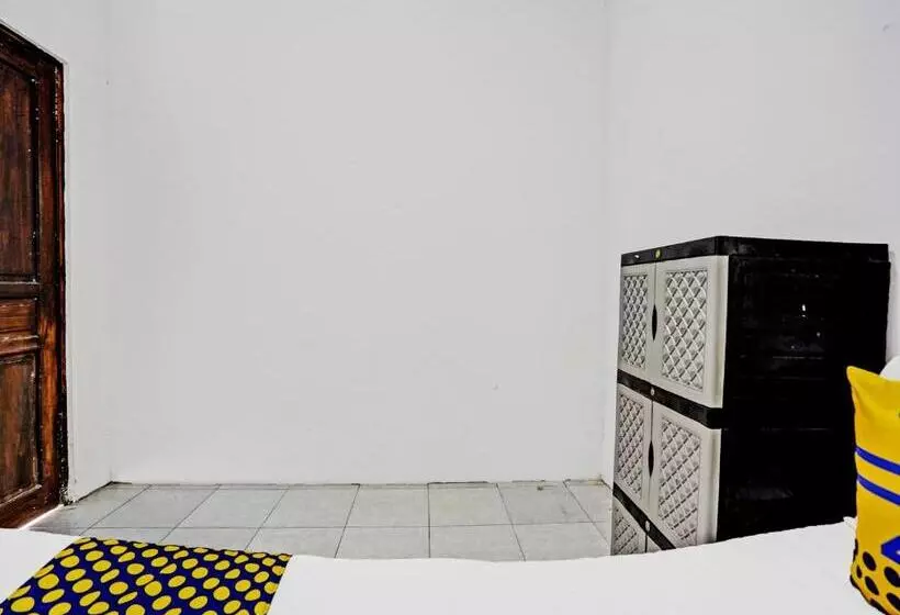 Hotelli Spot On 92086 Fun Guesthouse