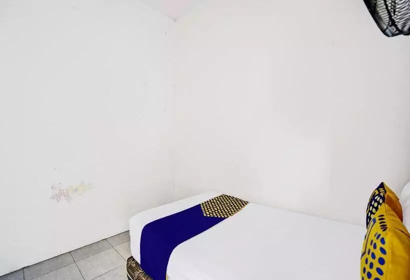 Hotelli Spot On 92086 Fun Guesthouse