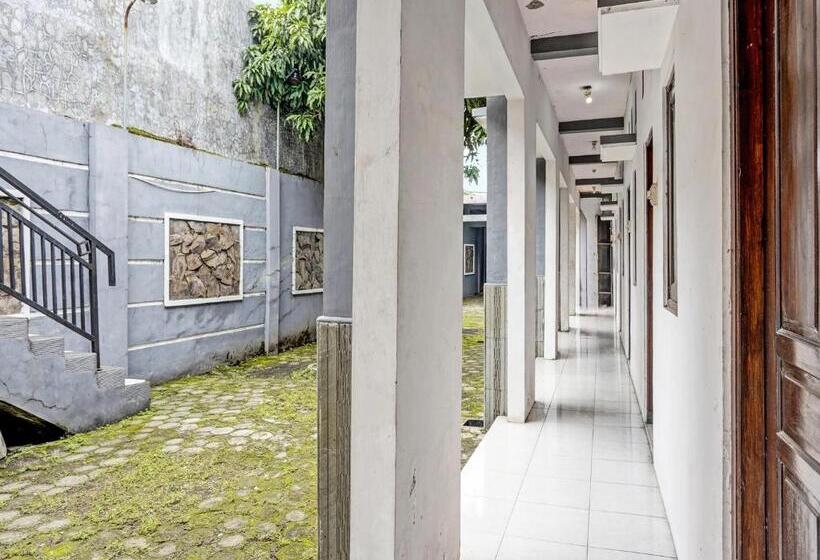 Szálloda Spot On 92086 Fun Guesthouse