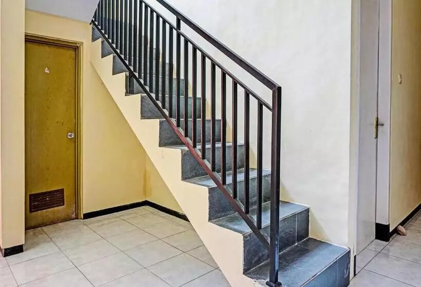 Hotelli Spot On 92091 Citra Omah Syariah