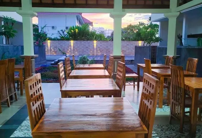 ホテル The Laviana