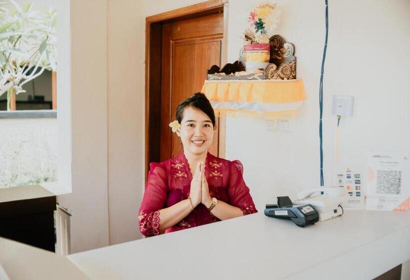 Отель The Laviana