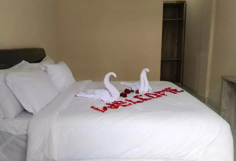 ホテル The Laviana