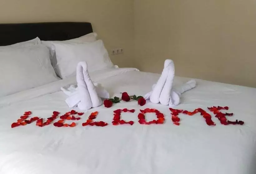 ホテル The Laviana