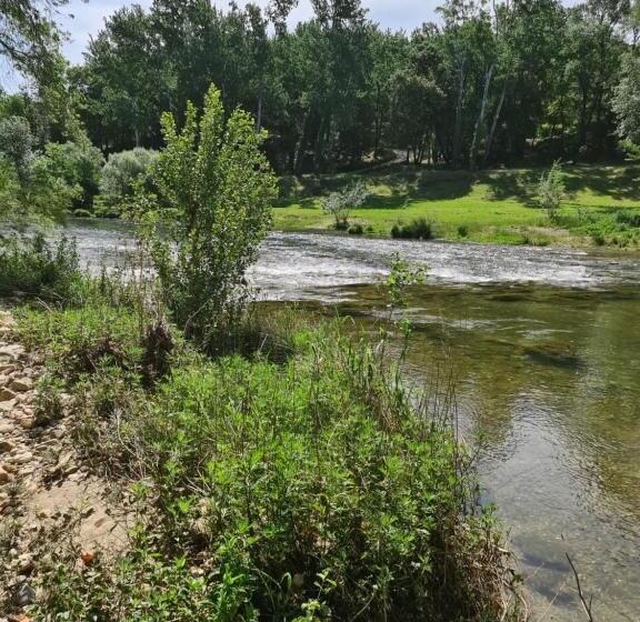Пансион Domaine Du Moulin De Cors