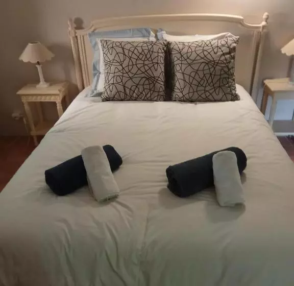 Majatalo Domaine Du Moulin De Cors