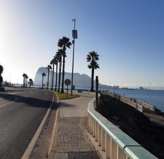 Pension Gibraltar Views Guest House