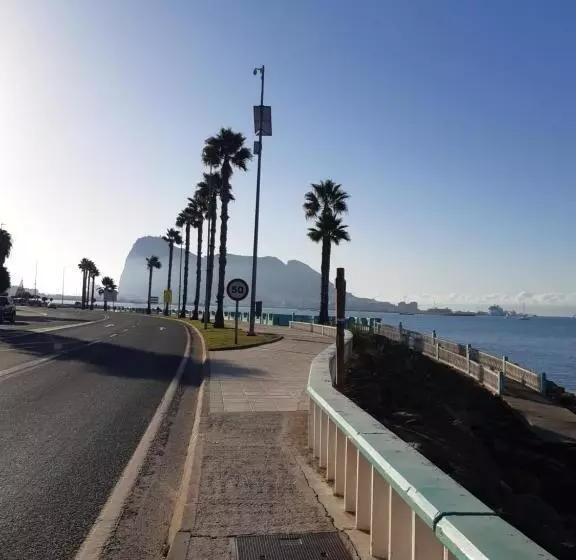 Majatalo Gibraltar Views Guest House