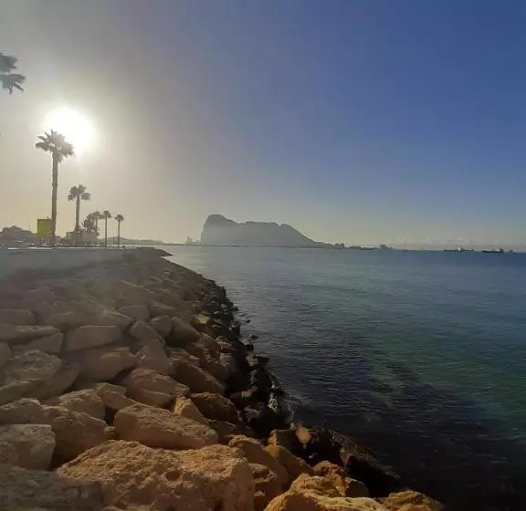 Majatalo Gibraltar Views Guest House