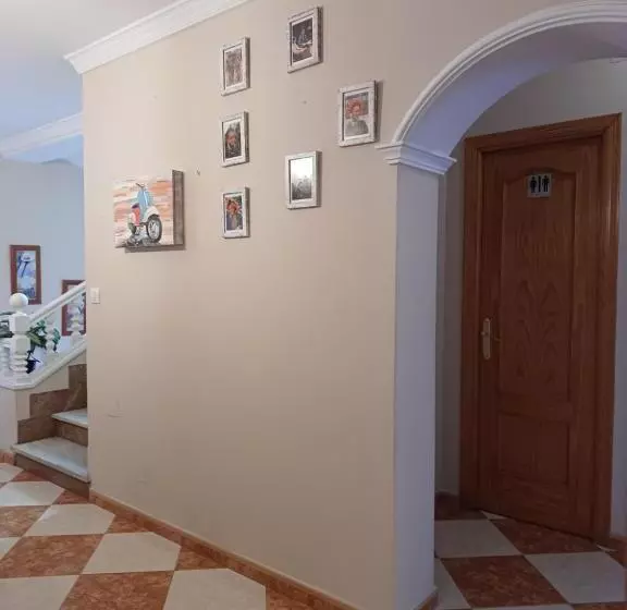 Majatalo Gibraltar Views Guest House