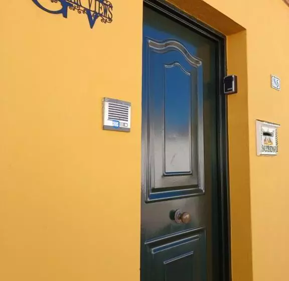 Majatalo Gibraltar Views Guest House